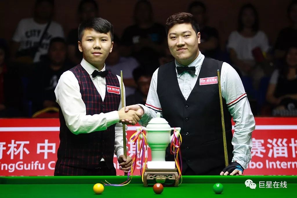 中巡赛决赛:颜丙涛体力不足溃败 周跃龙大胜夺冠
